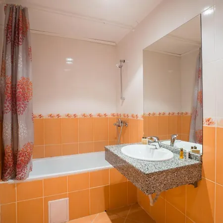 Hotel Perla Plaza 3*