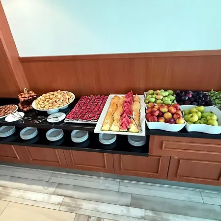 Perla Plaza Hotel 3* プリモルスコ