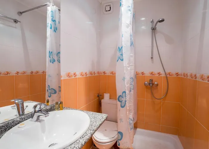 Ξενοδοχείο Perla Plaza 3*