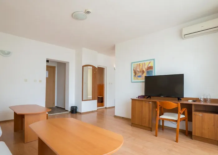 Perla Plaza Ξενοδοχείο 3*