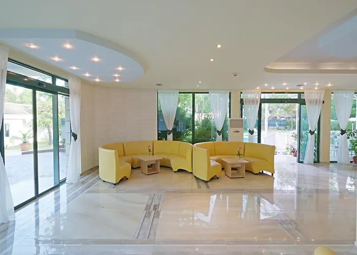 Ξενοδοχείο Perla Plaza