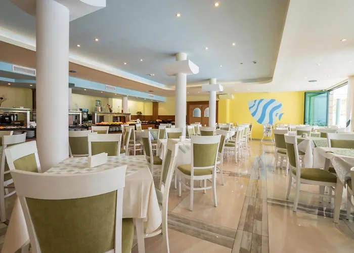 Ξενοδοχείο Perla Plaza 3*